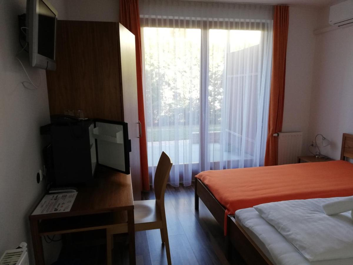 Baláca Panzió Hotel Veszprém Kültér fotó